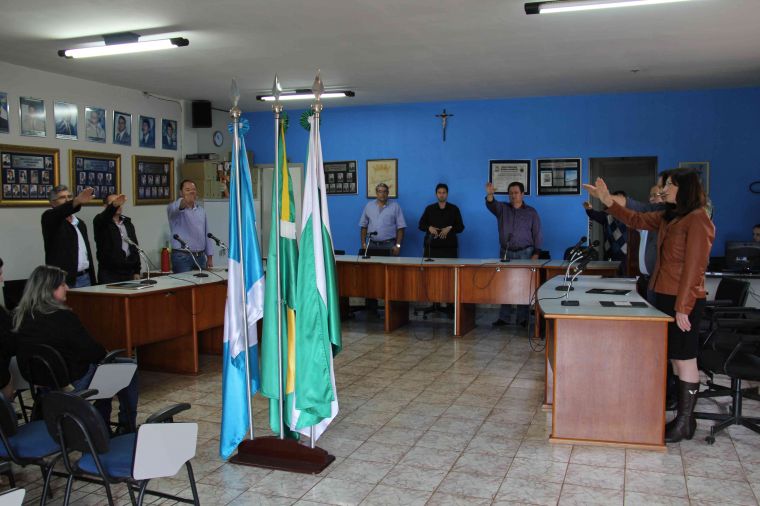 Prefeitos da região tomam posse na Junta de Serviço Militar