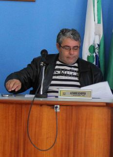 Vereador Altamiro Scheffer(PSB), respondeu o vereador Gabriel Espindola que citou seu nome durante o pronunciamento.