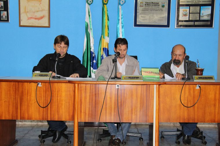 Sessão ordinária dessa segunda-feira foi votada em primeira discussão o projeto de lei nº 024/2013 que trada orçamento do município para 2014.