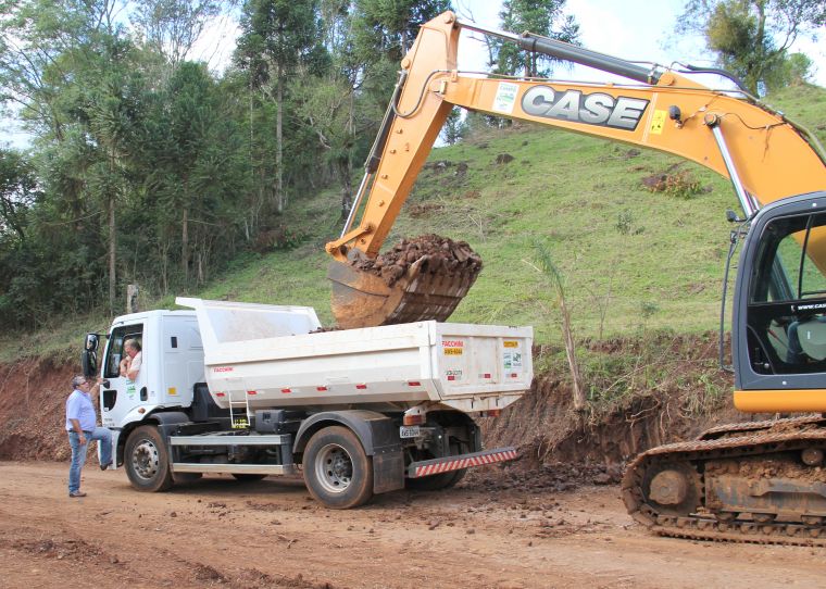 Vereador Altamiro Scheffer acompanha os trabalhos da Patrulha do Campo