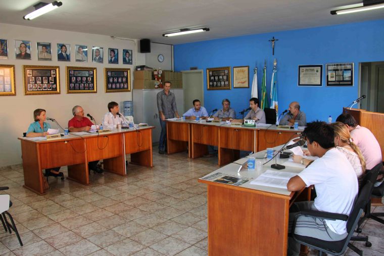 Presidentes de Associações Comunitárias de Nova Laranjeiras vão precisar explicar o repasse recebido de combustível do ano 2012