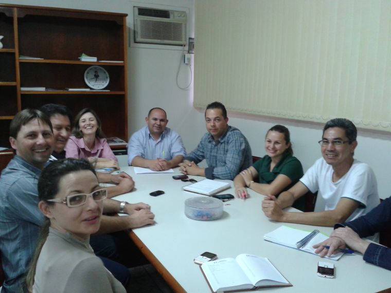 Vereador Elvio participa de reunião com Prefeito, Secretário e Diretores das Escolas Indígenas.