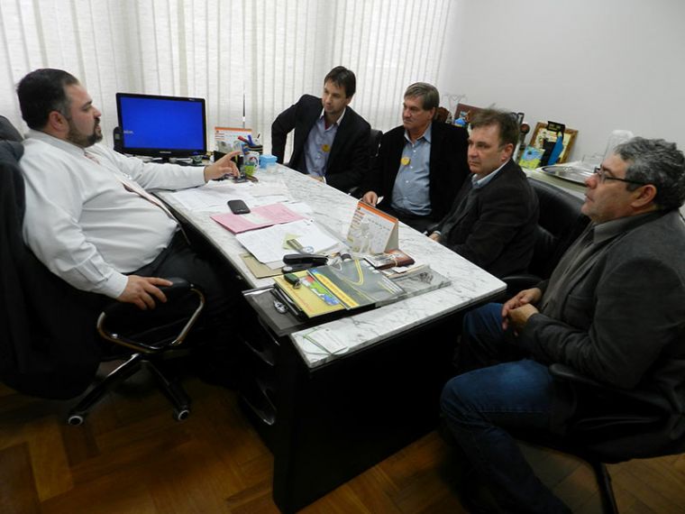Presidente, Primeiro Secretário e vice-prefeito visitaram o deputado Artagão Junior na última terça-feira(3)