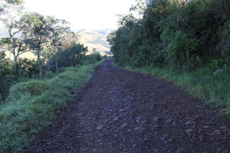 Solicitação de recuperação da estrada da Linha São Roque