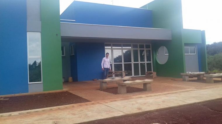 Vereador Robinho visita obra da construção da USF do Xagú