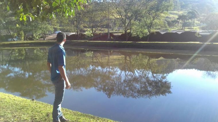 Vereador Robinho cobra por melhorias ao redor do Lago Municipal