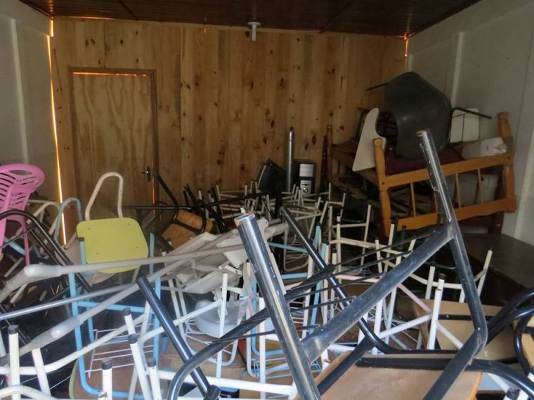 Casa de Apoio de Nova Laranjeiras está abandonada e deteriorada