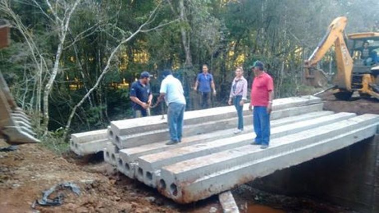 Vereadora Erna acompanha trabalho da equipe de Viação