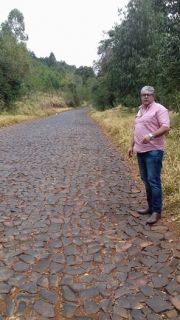 Presidente Altamiro Sheffer pede recuperação do calçamento da serra do Distrito de Rio da Prata